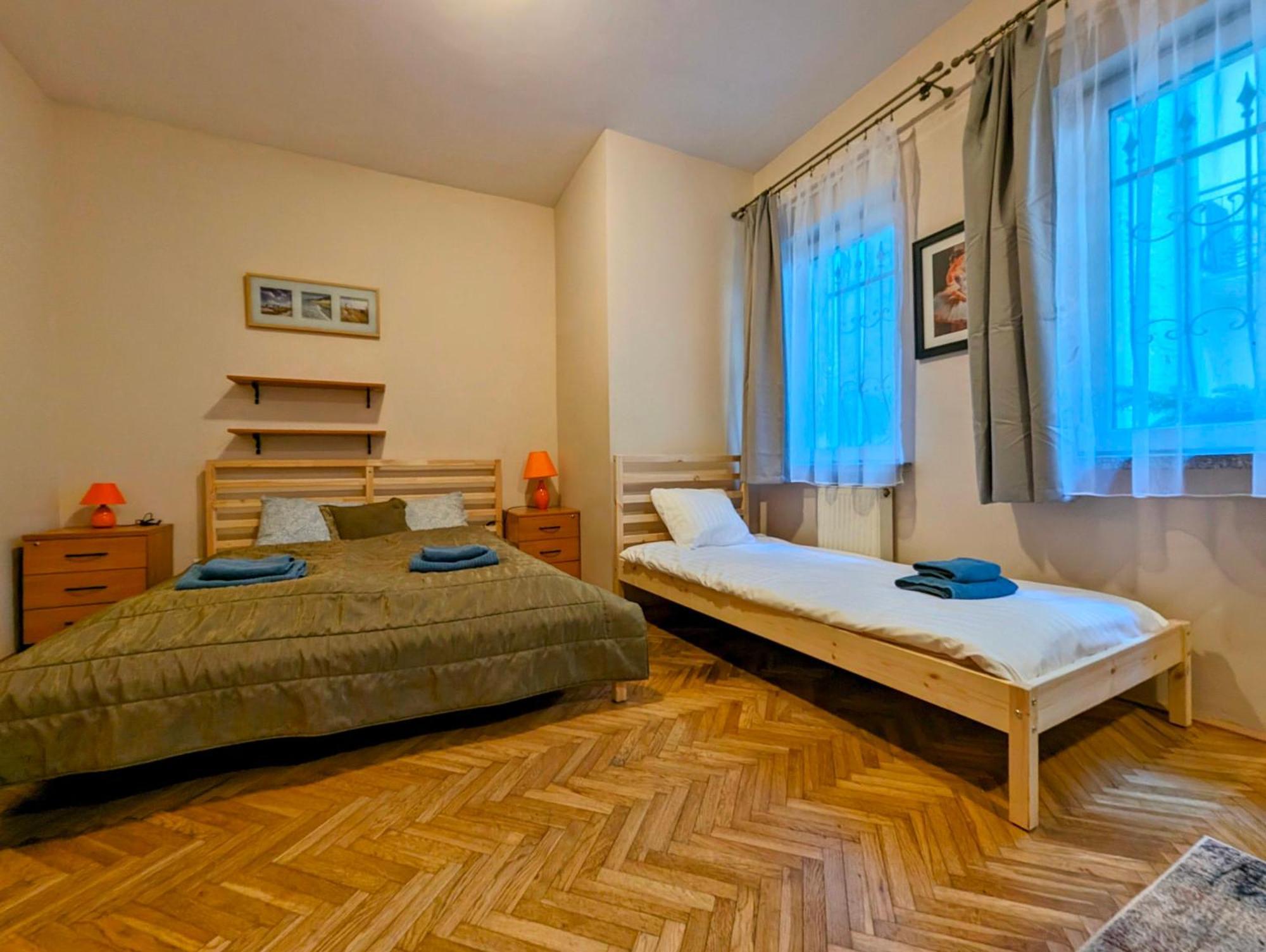 Plac Nowy 8A By Homeprime Краков Экстерьер фото